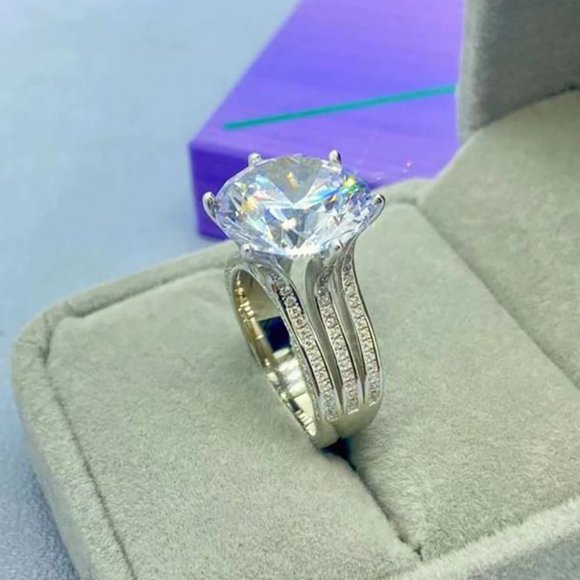 Certified 10ct. t.w. Moissanite Diamond Solitaire Luxury Engagement Ring NEW - Picture 7 of 13